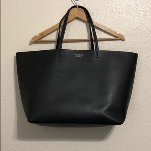 Black tote bag